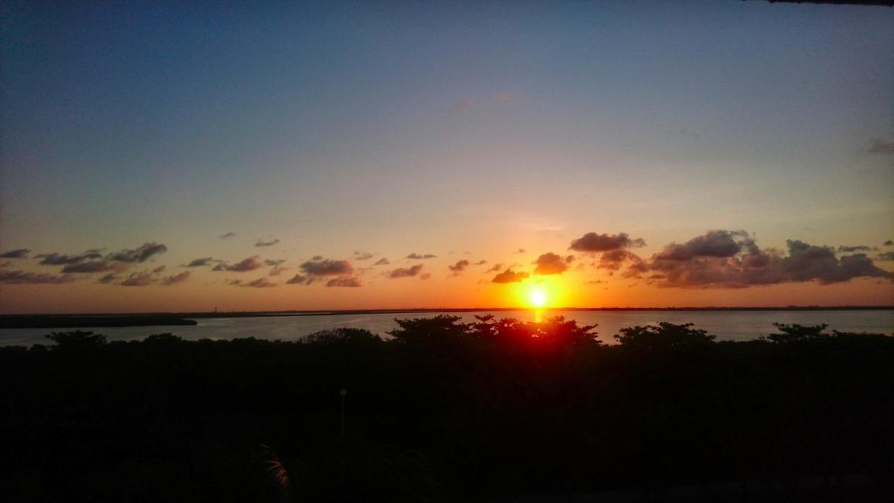 Brisas Sunset Apartment Cancún Eksteriør billede
