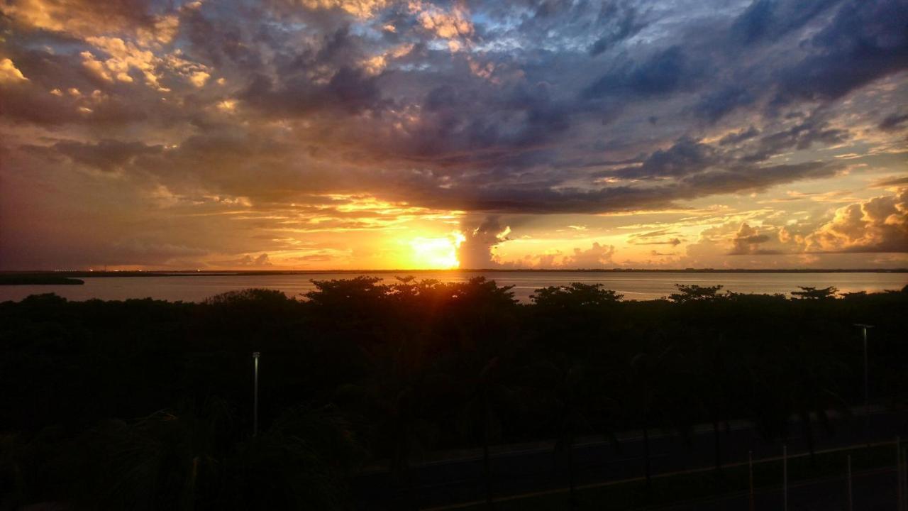 Brisas Sunset Apartment Cancún Eksteriør billede