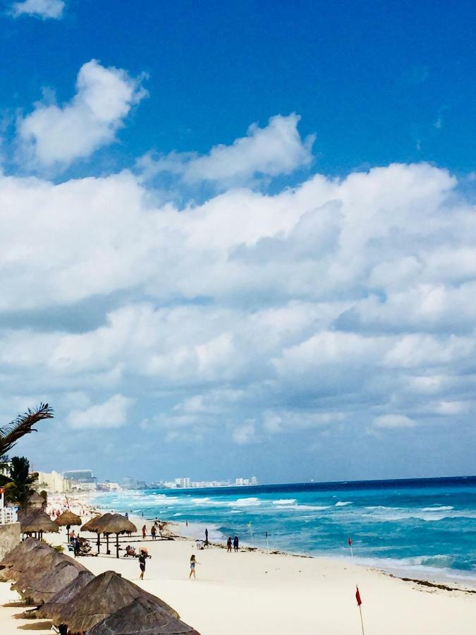 Brisas Sunset Apartment Cancún Eksteriør billede